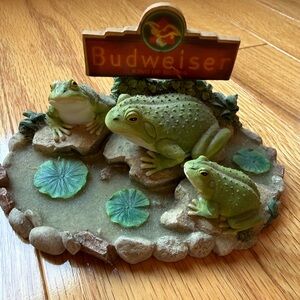 Vtg Budweiser Frog Figurine Display